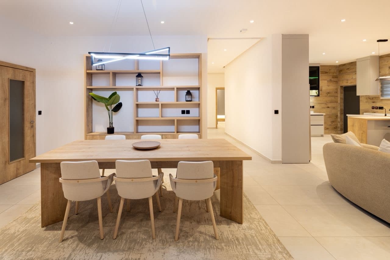 Fully Furnished Modern Home