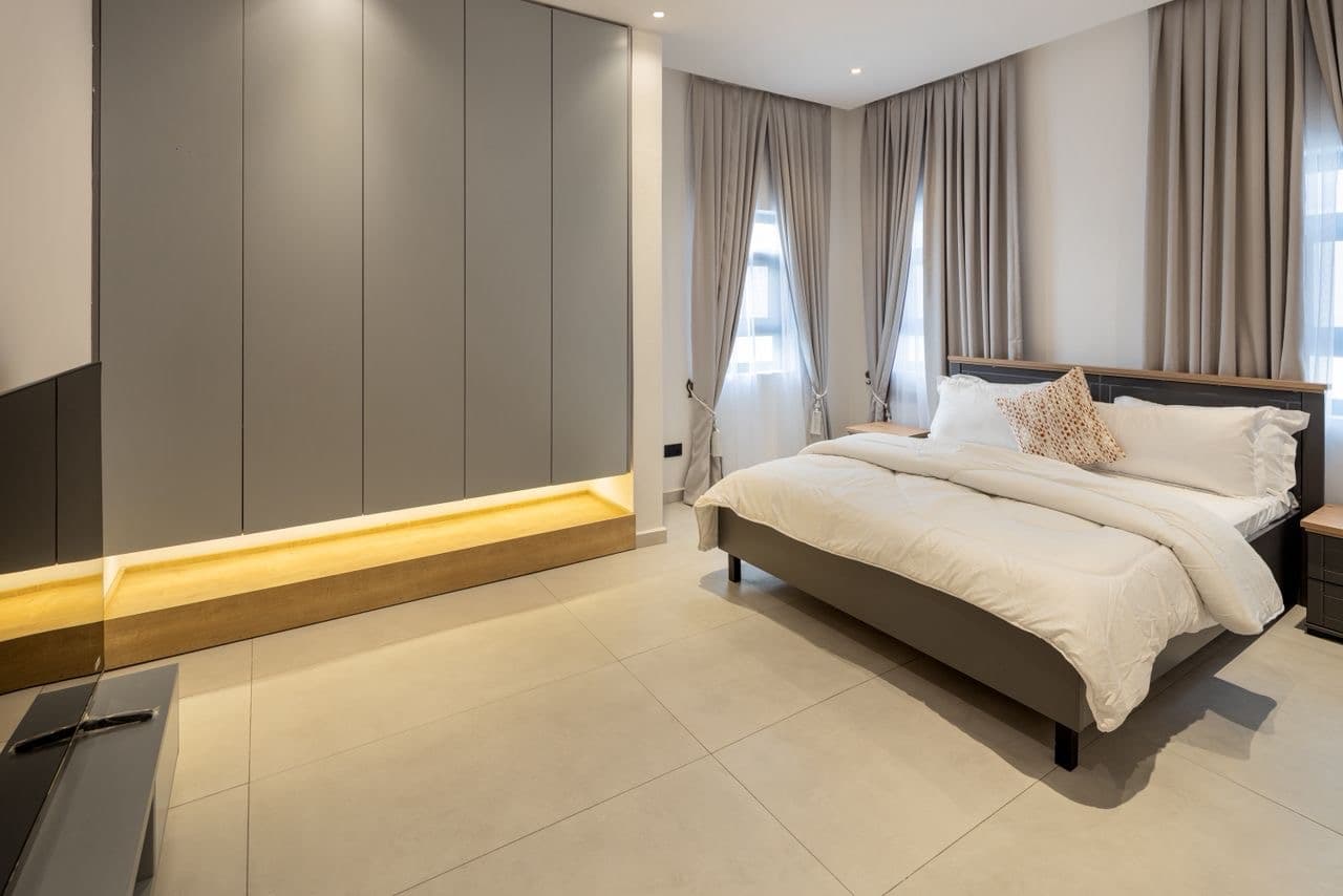 Fully Furnished Modern Home